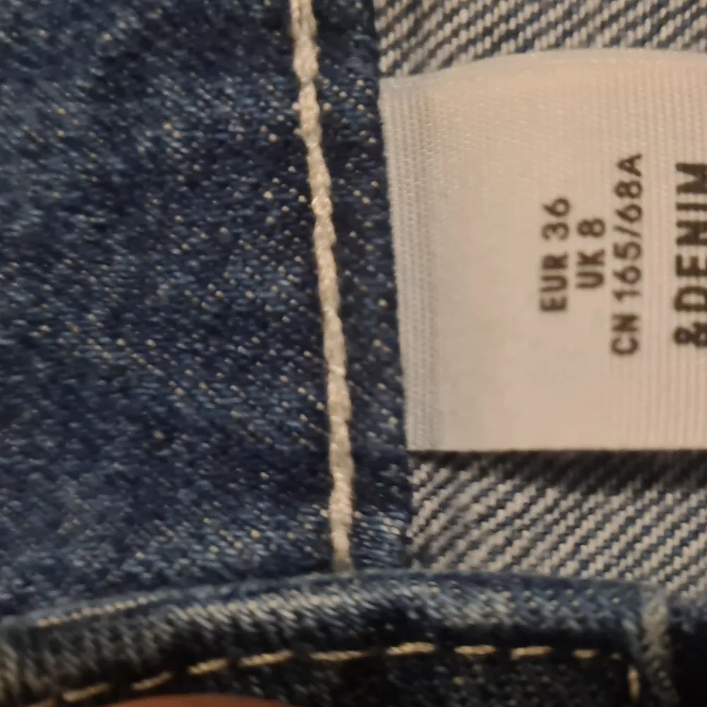 &denim jeanskjol size 36 inte använda. Kjolar.