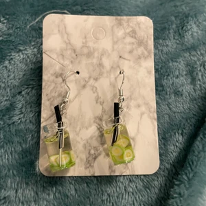 Örhängen  - Oanvända 