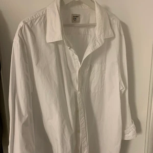 Vintage Oversized Skjorta Old Navy - Oversized Skjorta köpt second hand från Old Navy, aldrig använt själv och är i bra skick 🤲🏻