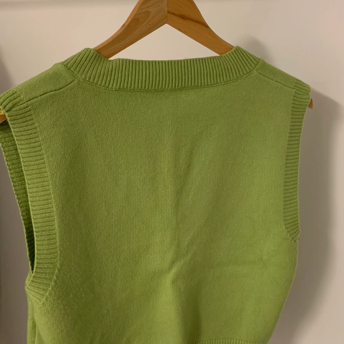 Cropped Stickad Väst  - 90