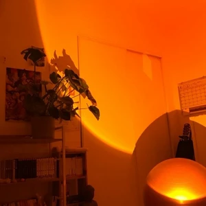 Solnedgångslampa - En solnedgångslampa som man kan ta sjukt fina bilder med. Den säljs då lampan inte kommer till användning så ofta längre🌅