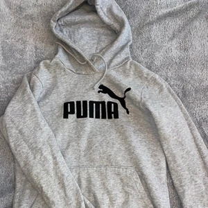 Puma hoodie  - Puma hoodie storlek XS , använd fåtal gånger