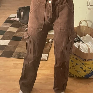 Cargo jeans från amazon stl s - Så fina med stora på mig bud givning om flera är intresserade