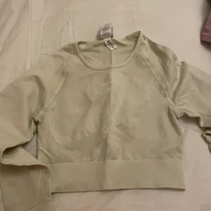 Gymshark tränings överdel  - Tränings överdel från gymshark i mycket bra skick💓