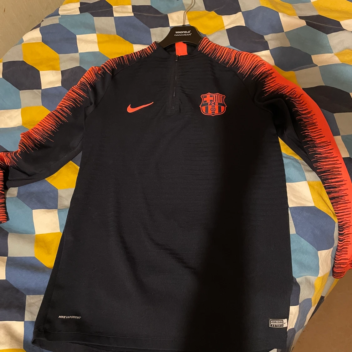Barcelona zip up 