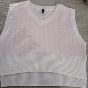 Väst från h&m - Använda 1 gång 