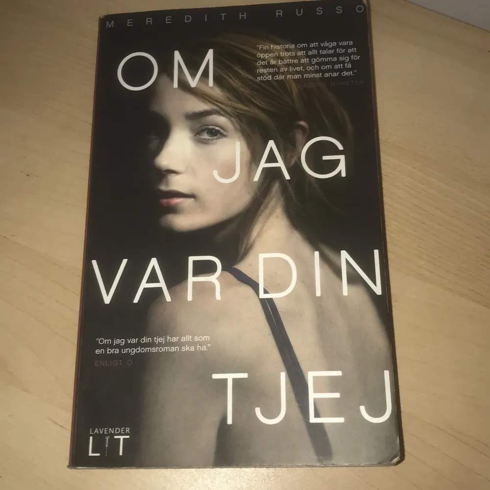 Glömde ge tbx den till skolan o vet nu inte vad jag ska göra me den, så jag säljer den. Boken var bra och underhålllande men har ju redan läst den så har ingen vidare användning för den. Accessoarer.