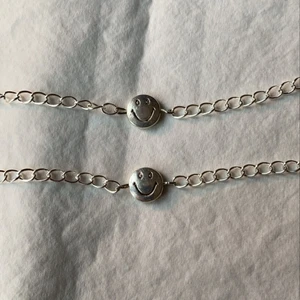 Smileyhalsbanf - Säljer nu detta supersöta smileyhalsband! Superfina och coola. 29:- inkl frakt styck eller 2 för 30:- inkl frakt!