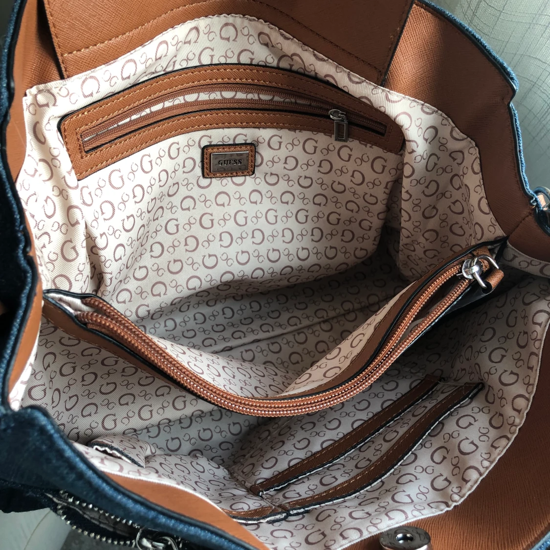 Väska från guess  - 90