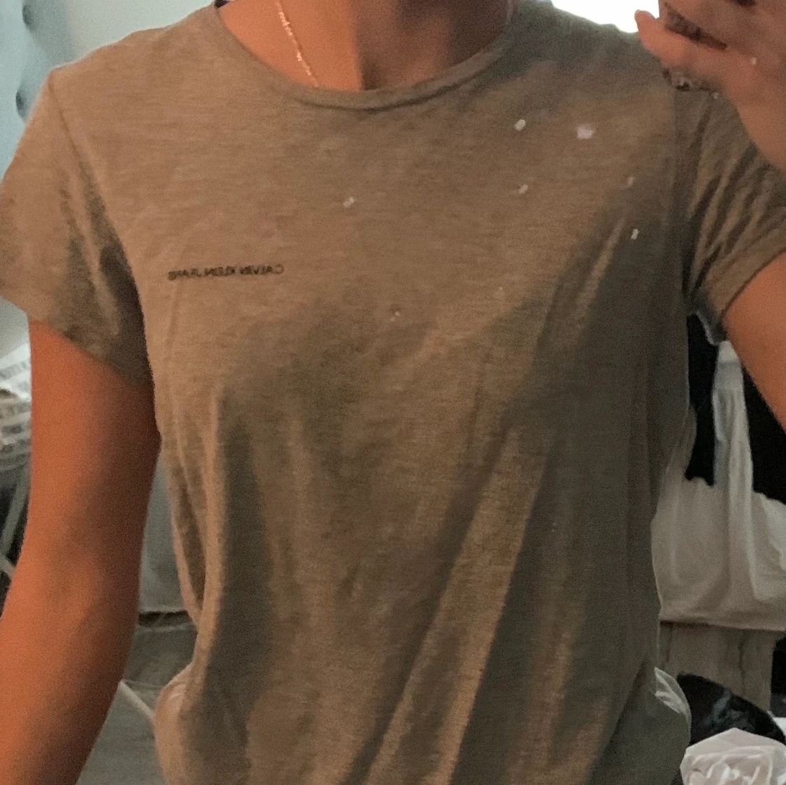 Grå Calvin Klein tshirt  - 90