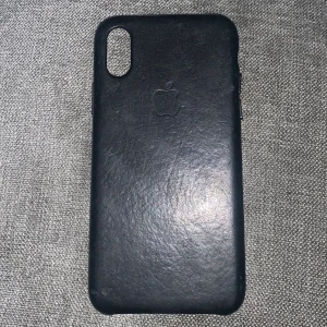 Svart iPhone xs skal - Säljer detta svarta iPhone xs skal💕💕💘