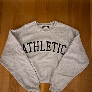 Sweater - En sweater från bik bok, fint skick! Endast använd ett fåtal gånger. 