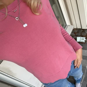 Rosa stickad tröja COS - Jättefin stickad tröja från COS. Bra skick. 100% bomull. 