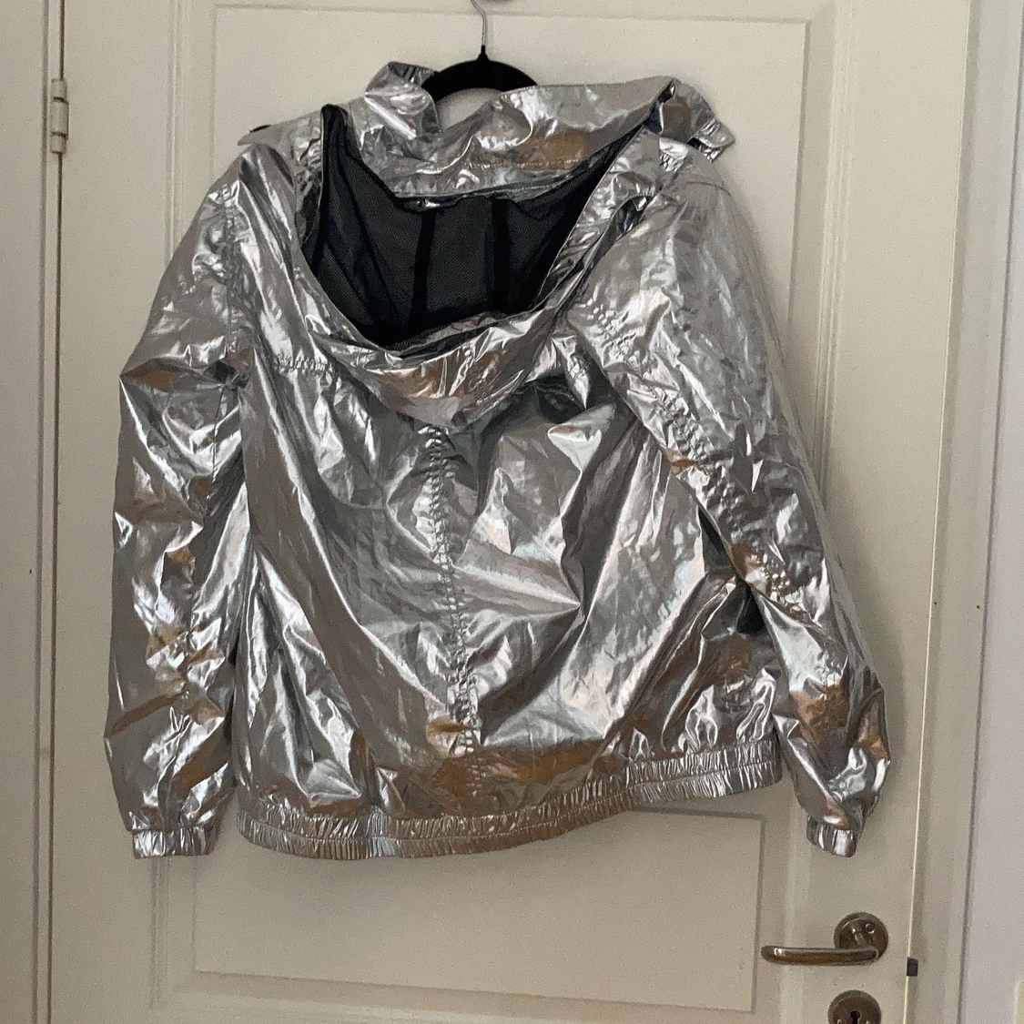 Silvrig vindjacka  - 90
