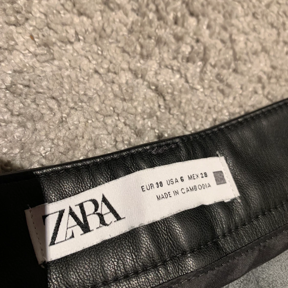 Zara Läderimitation Byxor - 90