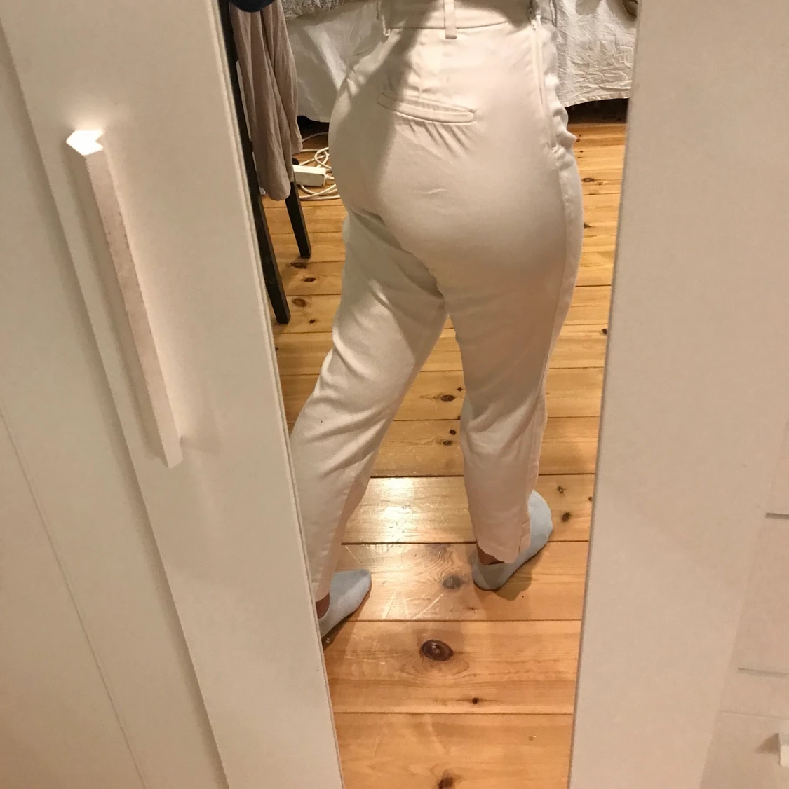 Vita kostymbyxor - 90