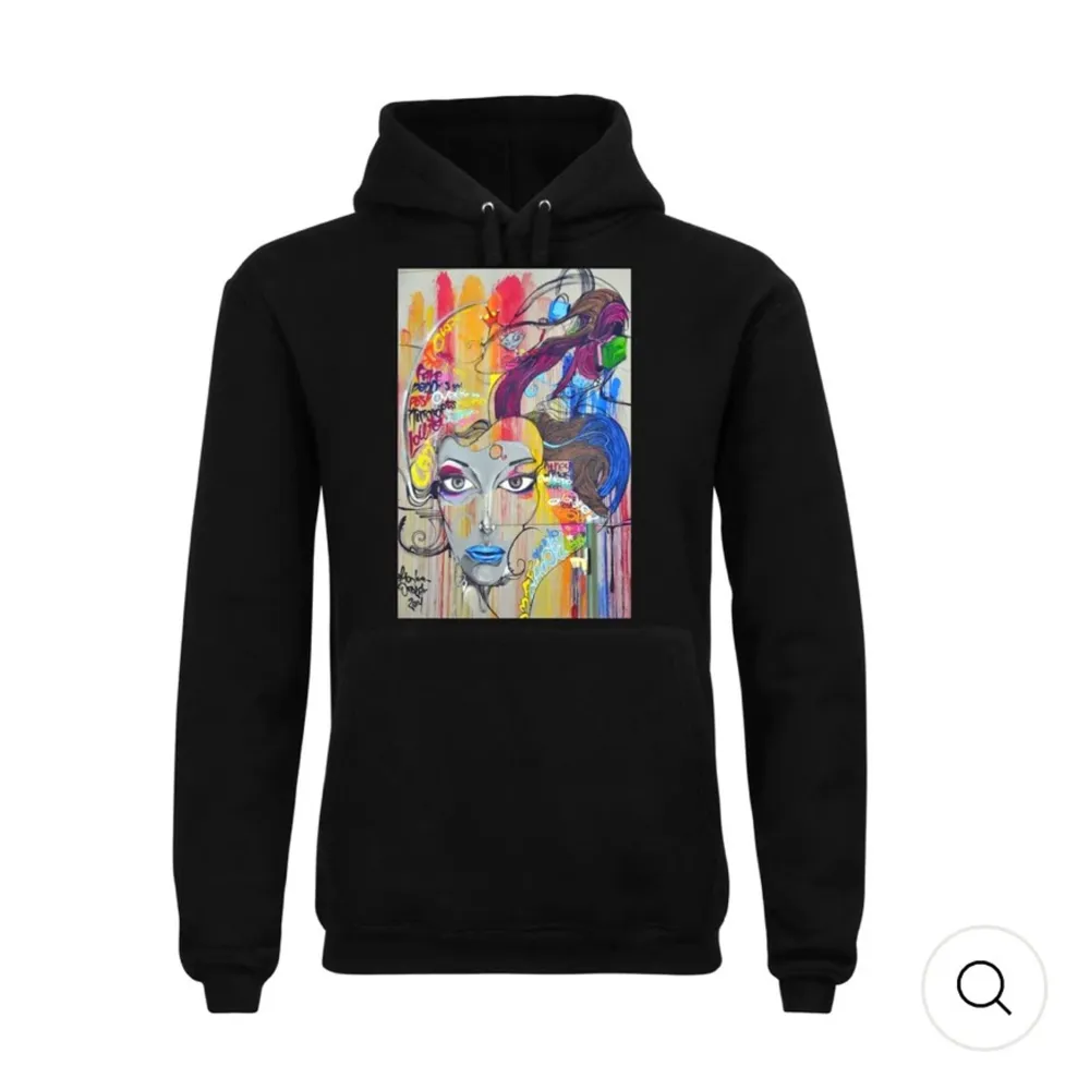 ‼️första bilden är lånad från hemsidan‼️ ”Hoodie ”painted woman” jetblack” Jätte snygg svart hoodie med tryck från ’Thecoolelephant’. En av mina favoriter men säljer då jag rensar min garderob. Storlek M men lite trång så skulle nog säga S! Original priset är 599kr men säljer för 200kr. DM om du är intresserad! 💞💞. Hoodies.