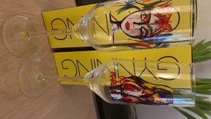 Champagneglas Carolina Gynning - Nya Champagneglas från Carolina Gynning. 1 för 150 eller 2 för 250. Nypris 250 kr.