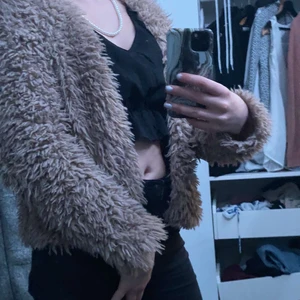 Tröja strl xs/s - Mjuk Kofta utan dragkedja aldrig använs i strl xs/s