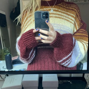 stickad tröja - stickad tröja från zara, aldrig använd✨❤️