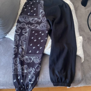 Bandana byxor - bandana byxor, knappt använda, storlek L