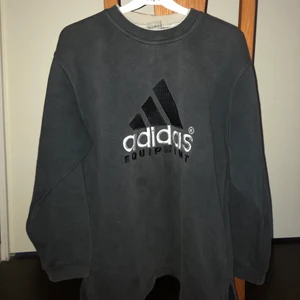 Adidas tröja strl M  - Vintage adidas tröja