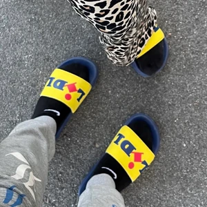 Lidl tofflor  - Säljer dem för att dem inte kommer till användning. Pris går att diskutera! 