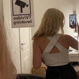 Linne  - Säljer detta vita linnet från hm inte använt många gånger, bra skick 