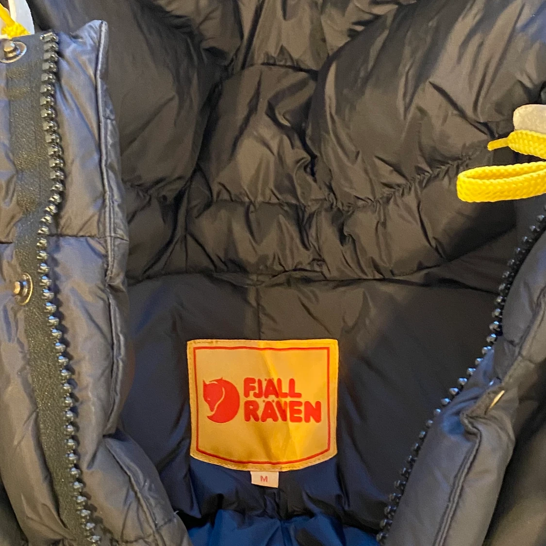 Svart fjällräven - 90