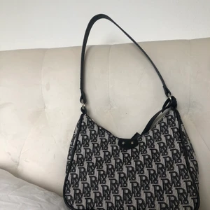 Väska - En superfin väska som aldrig använts eller rörts💗💗 Först till kvarn⭐️