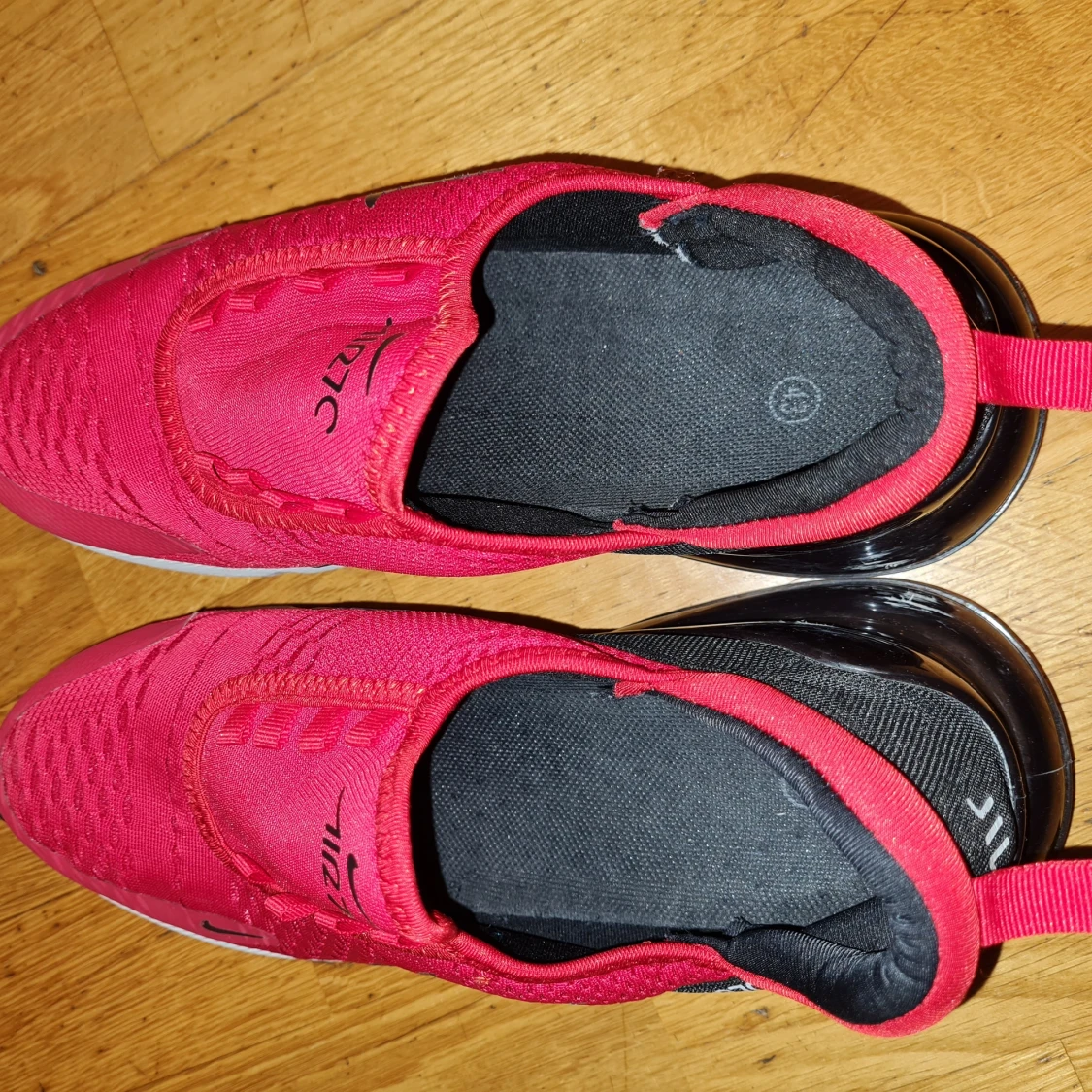 Säljer ett par Nike skor  - 91