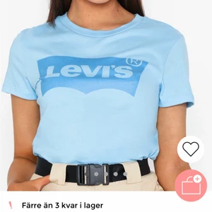 Levi’s - Garderob rensning! Knappt använd levi’s t-shirts. 