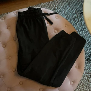 Cargo zara - Tre likadana cargo mjukis från zara strl S 150kr styck 
