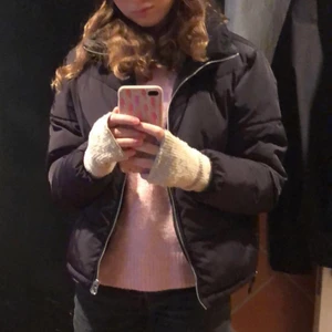 Vinterjacka - Superfin jacka perfekt till vintern, skriv vid intresse eller fler frågor💖