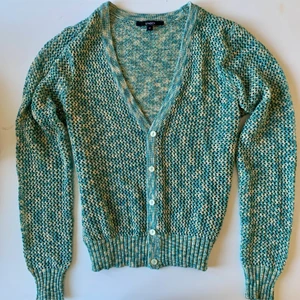 Kofta - Såå fin kofta i så fin färg!!