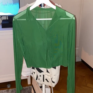 Snygg grön topp - Snygg grön topp i mesh, kan mötas i Eskilstuna annars står köparen för frakten❤️🌟