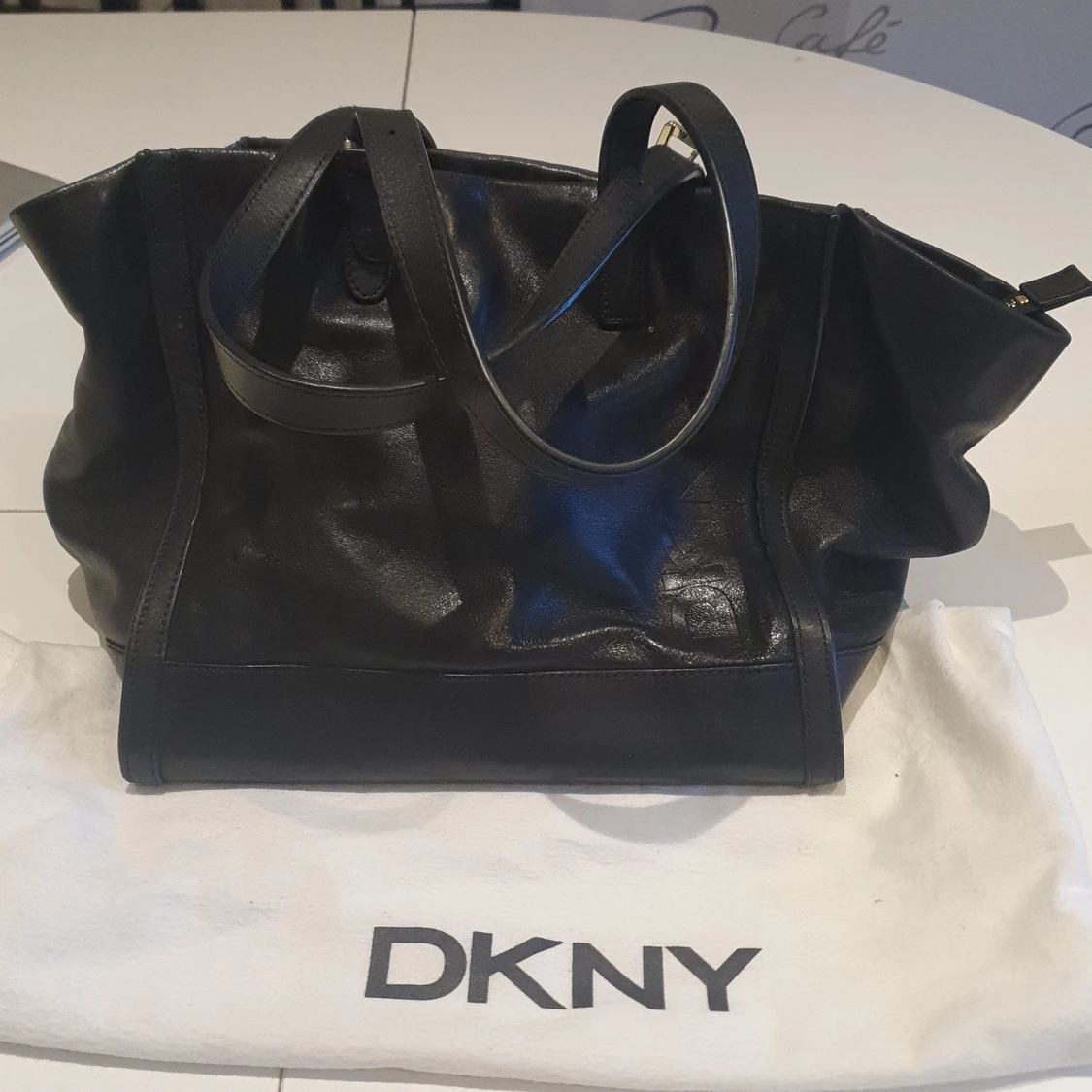 DkNY väska