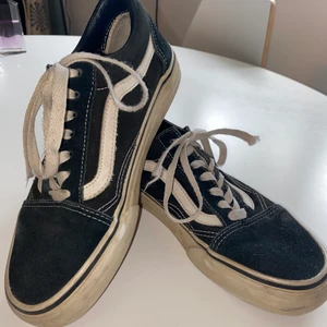 Vans! - Snyggt slitna vans som inte används!😇 storlek 38,0