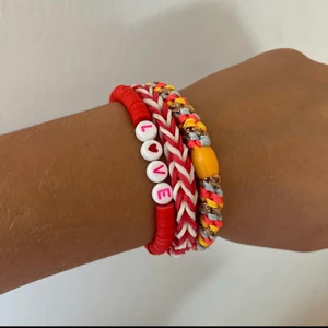 Hemmagjort armband  - Ett SUPERSNYGGT hemmagjort armband. 