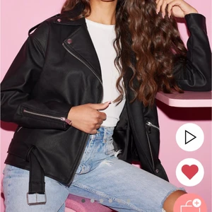 Oversized skinnjacka - I helt nytt skick. Endast använd 1 gång en kort stund, därav priset❤️‍🔥 