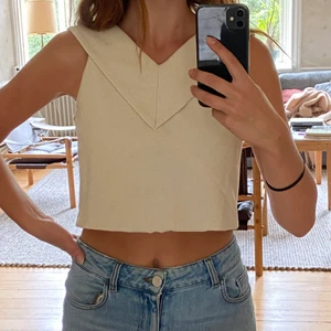 Tiger of Sweden vit topp !  - Jättefin topp, inte alls använd mycket, bara inte min stil längre💕