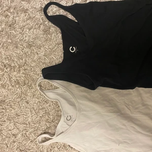 Linnen - Två linnen från Cubus, aldrig använda! Passar till allt!