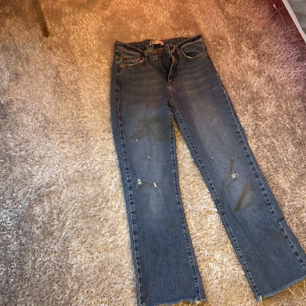 Storlek 134! Från Gina tricoot! Dom kostade 129 men säljer för 79kr . Jeans & Byxor.