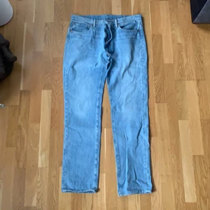 Levis jeans, ljusblå, W36 L34 - Ljusblåa jeans 