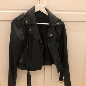 Skinnjacka - I gott skick, storlek 38