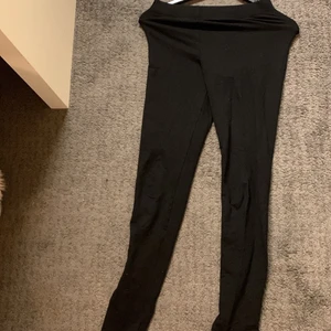 Byxor  - Svarta tights🖤