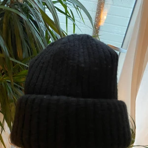 Mössa - Väldigt fin, aldrig använd🤍