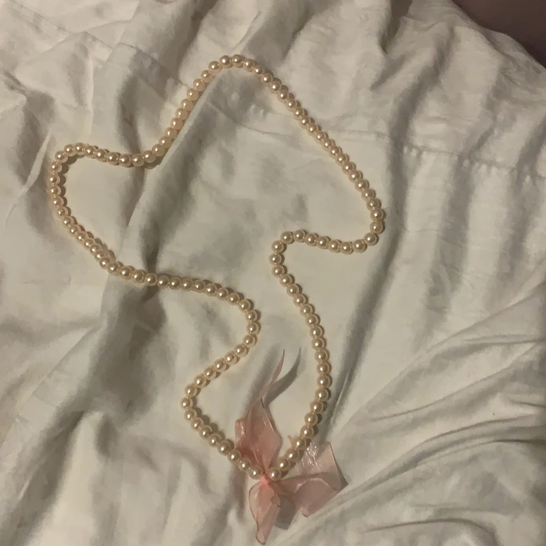 Halsband med pärlor