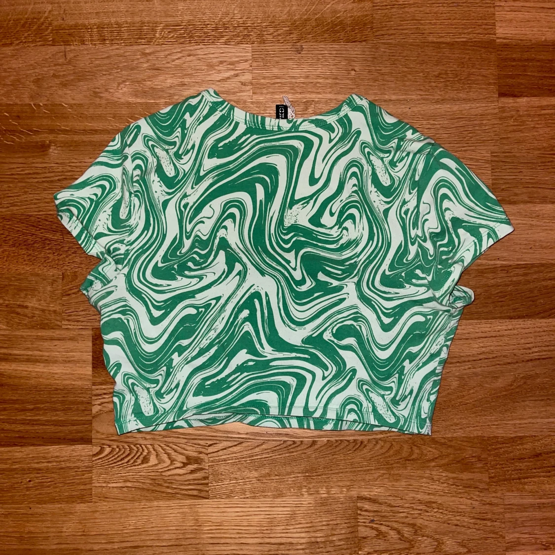 green abstract top hm size M - 90