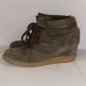 Pavement skor - Använda enstaka gånger. Nypris: 1100kr. 